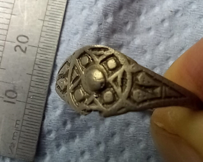 Ancient Ring 1/2